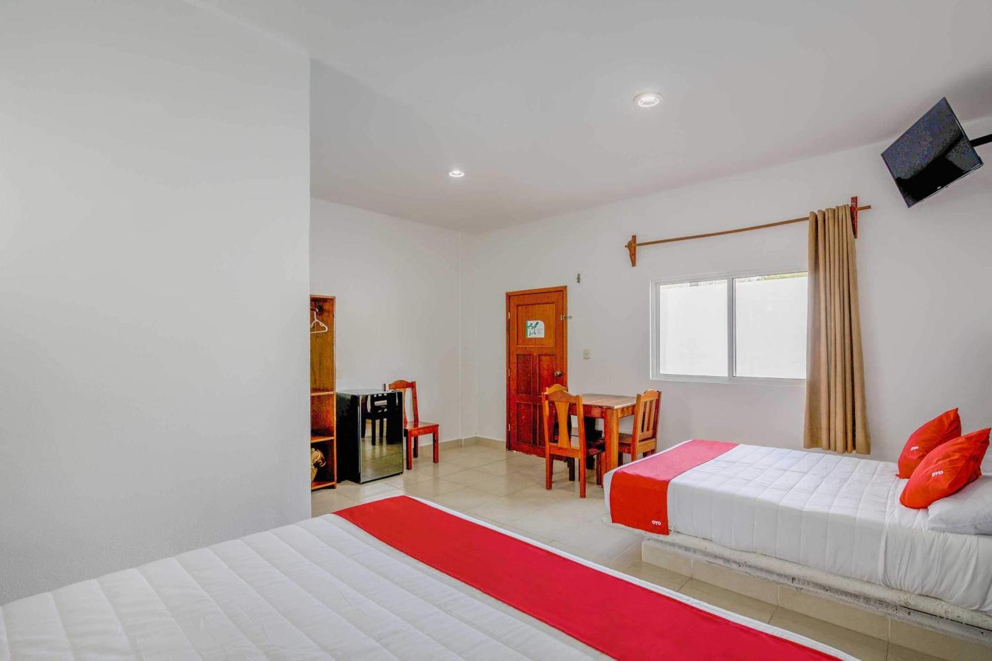 Oyo Hotel Palma Real Тулум Экстерьер фото